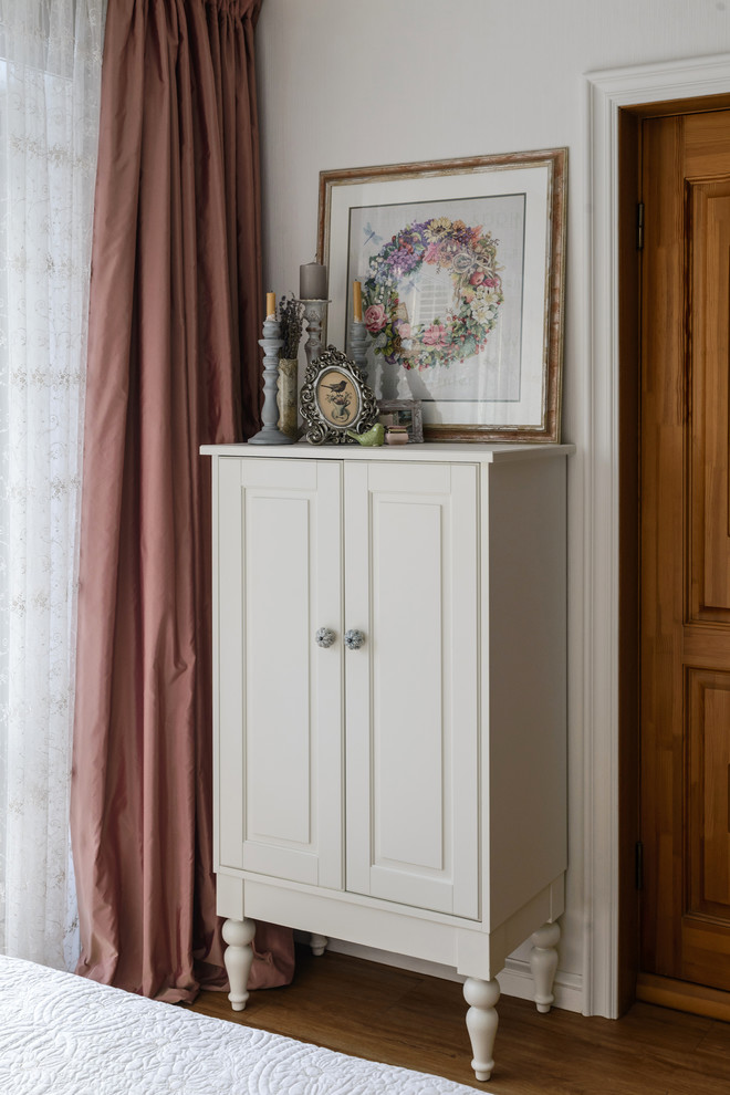 Сапожник с сапогами