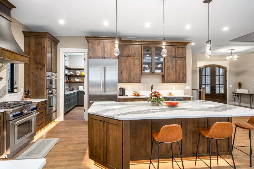Kitchen - transitional kitchen idea