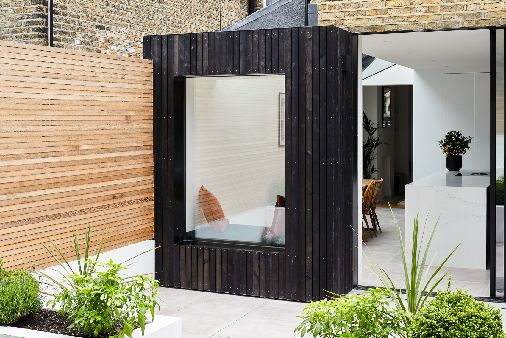 Room Tour: An Open-plan Extension That Retains Cosy Spaces | Houzz IE