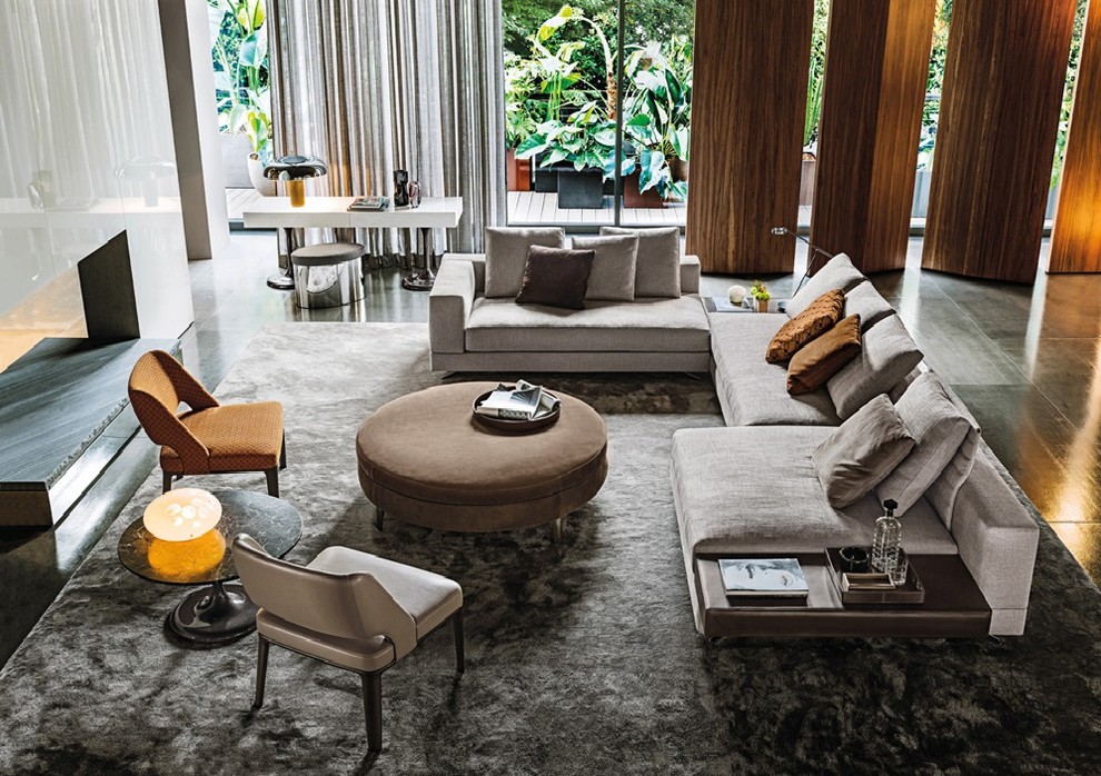 Transitional home design photo in Miami