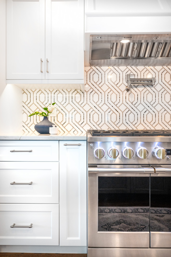 Inspiration for a transitional kitchen remodel in Bridgeport