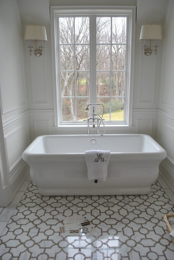 Are free standing bathtubs a passing fad?