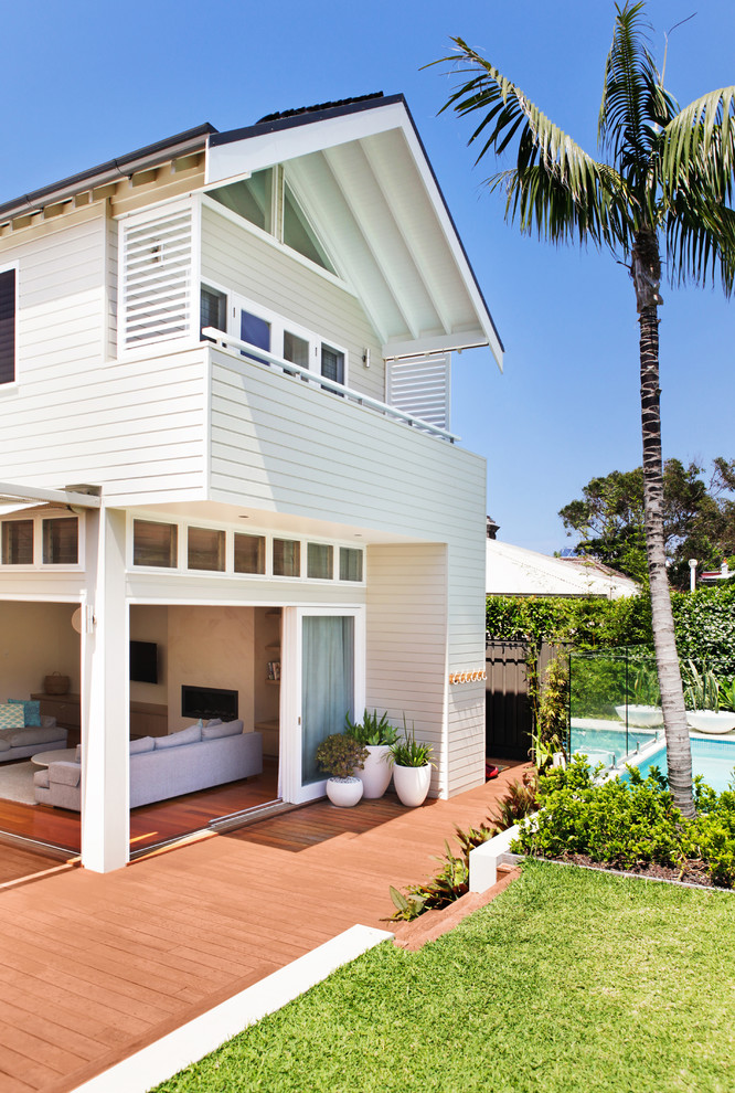 Beach style home design in Sydney.