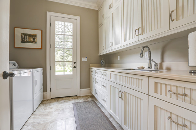 Tallahassee - Tuscan Hill Traditional Home american-traditional-utility-room