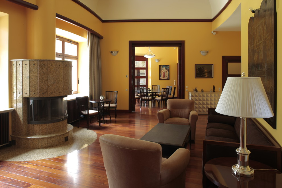 Вилла г-на К. Интерьер холла и гостинной.