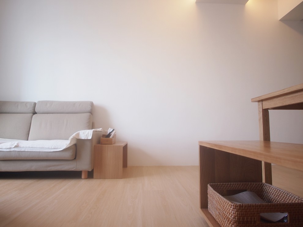Design ideas for a Scandinavian living room in Singapore.