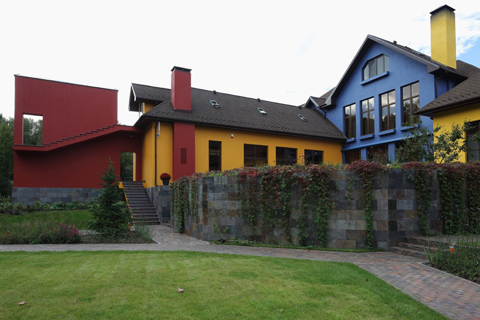 A country home near Moscow for a large family and guests