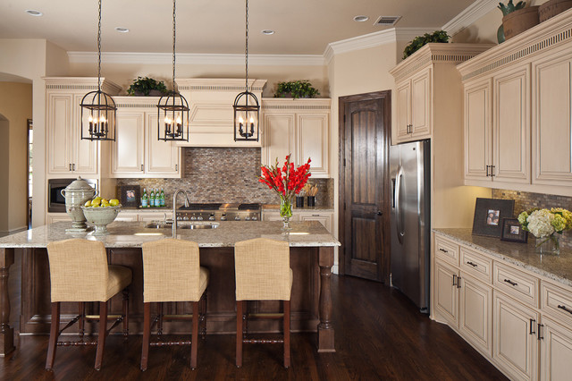 The Fairways - Traditional - Kitchen - Dallas - by K. Hovnanian Homes