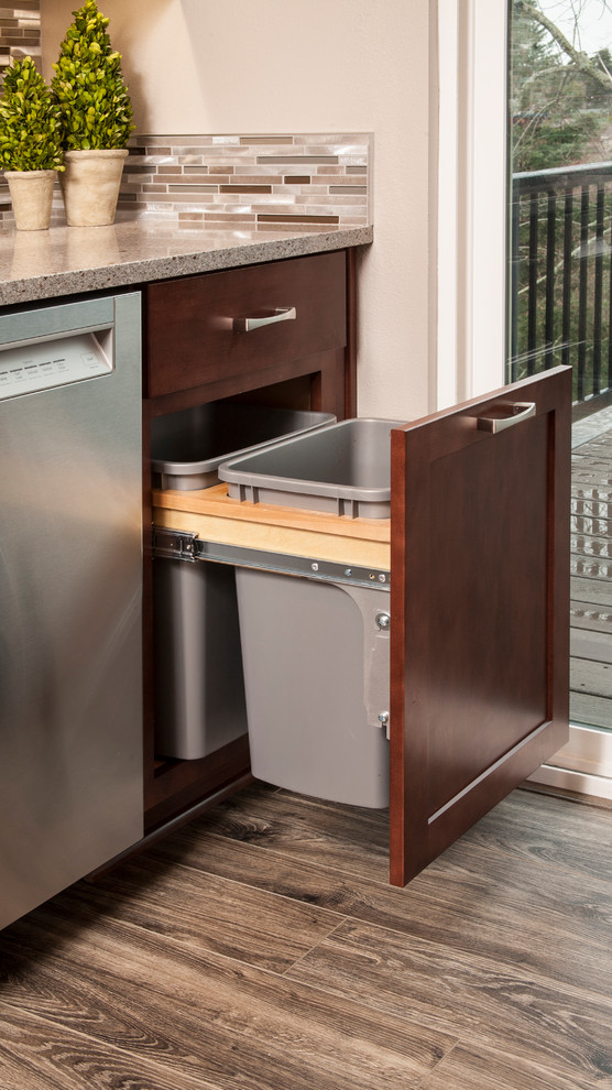 Kitchen - transitional kitchen idea in Seattle