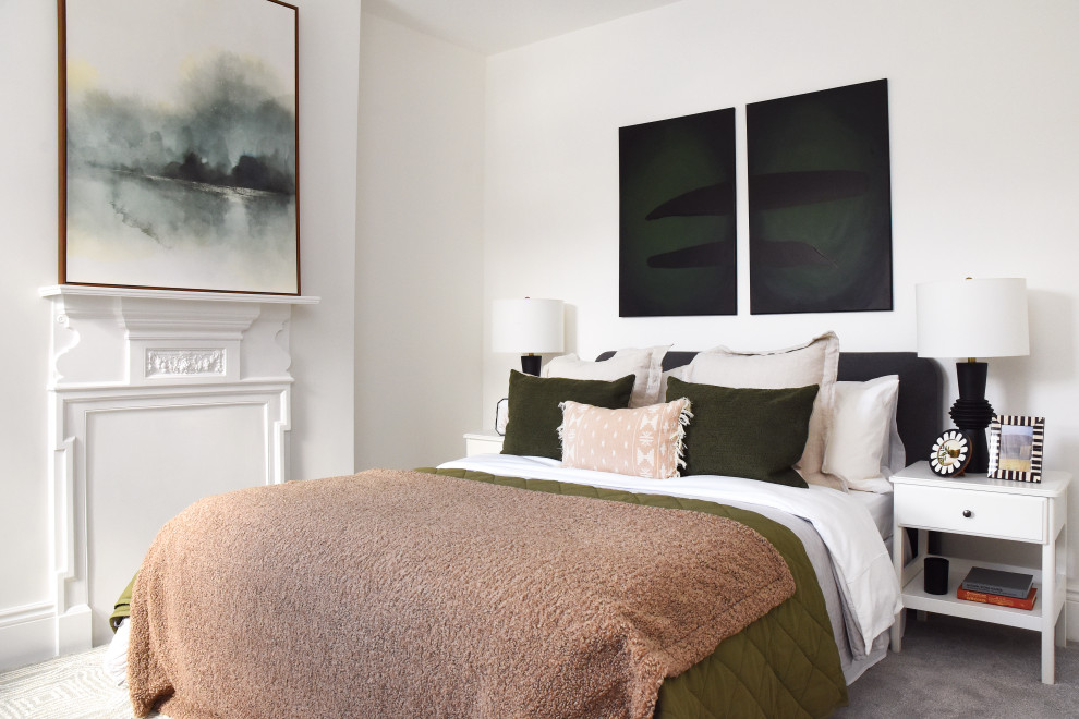 This is an example of a contemporary bedroom in London.