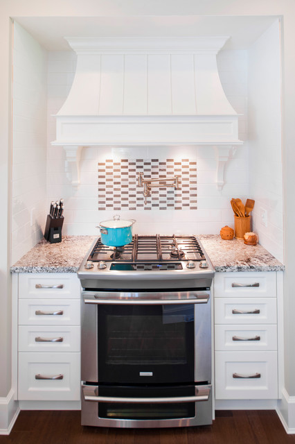 Craftsman Style - Custom Home traditional-kitchen
