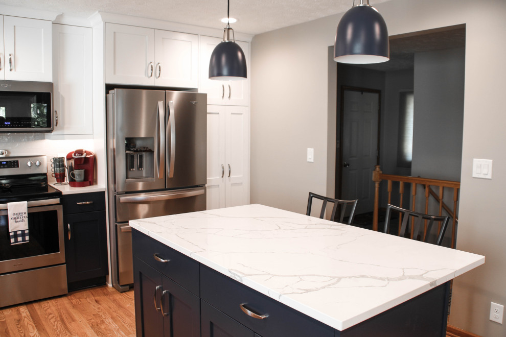Home design - transitional home design idea