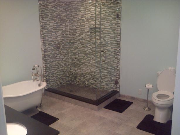 BATHROOM REMOLDING