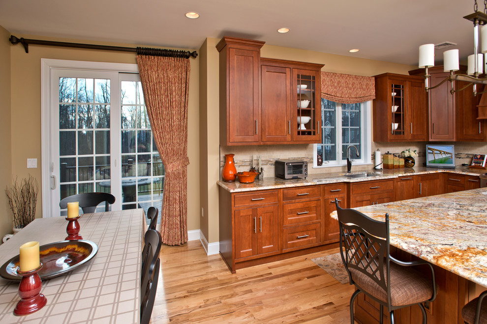 Kitchen - transitional kitchen idea in Philadelphia
