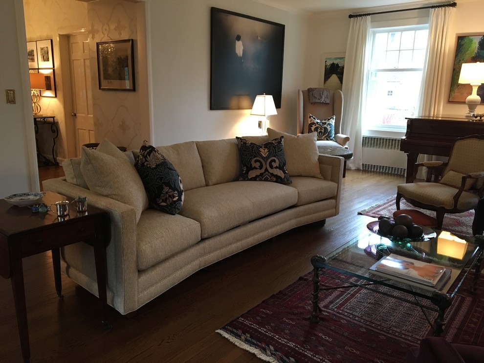 Example of a transitional home design design in New York