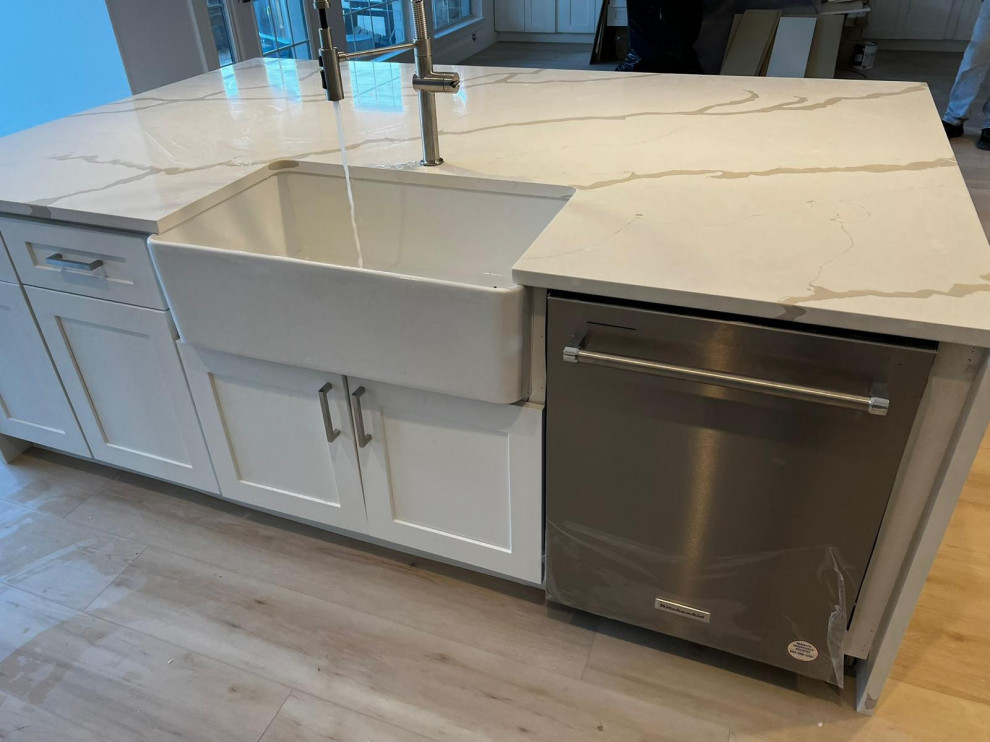 Kitchen - kitchen idea in Seattle