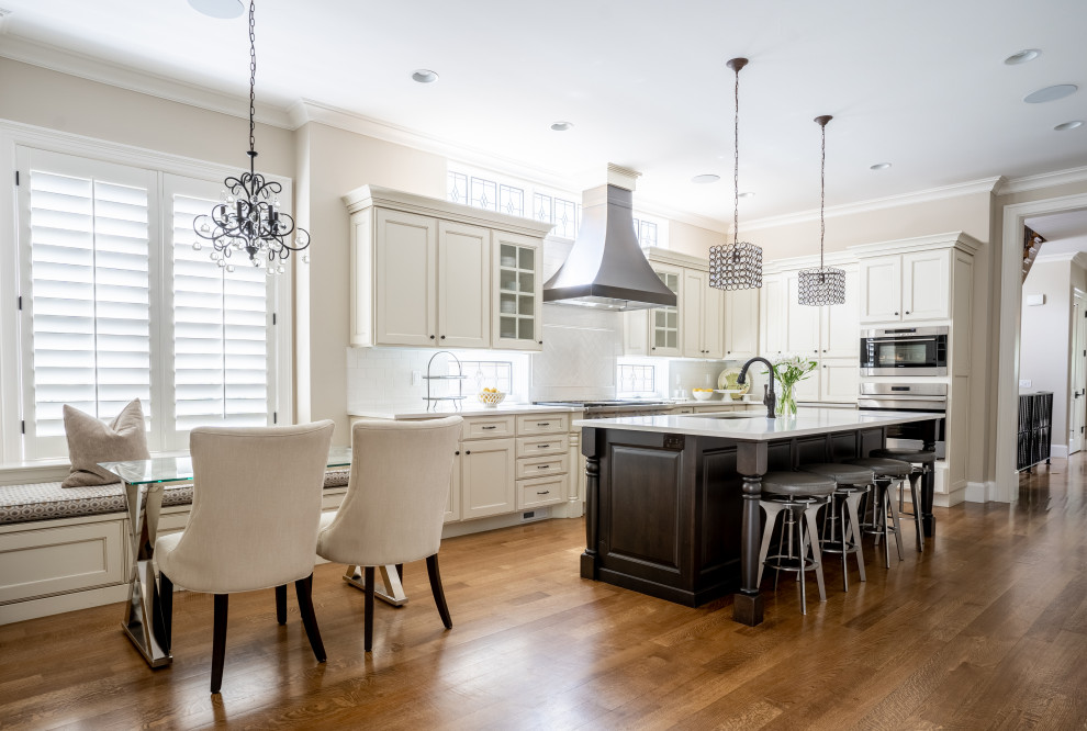 Transitional Yet Contemporary Staging