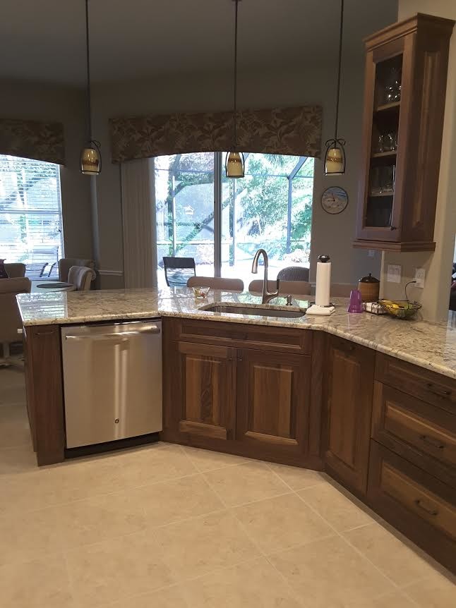 Example of a transitional kitchen design in Orlando