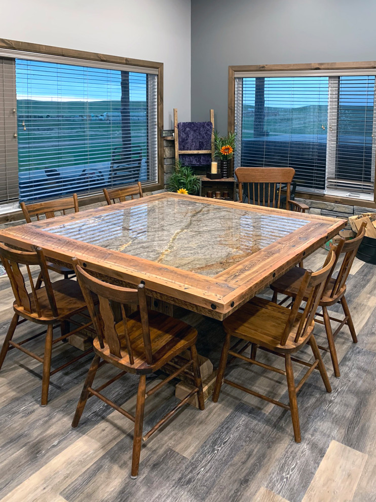 Home design - rustic home design idea in Calgary