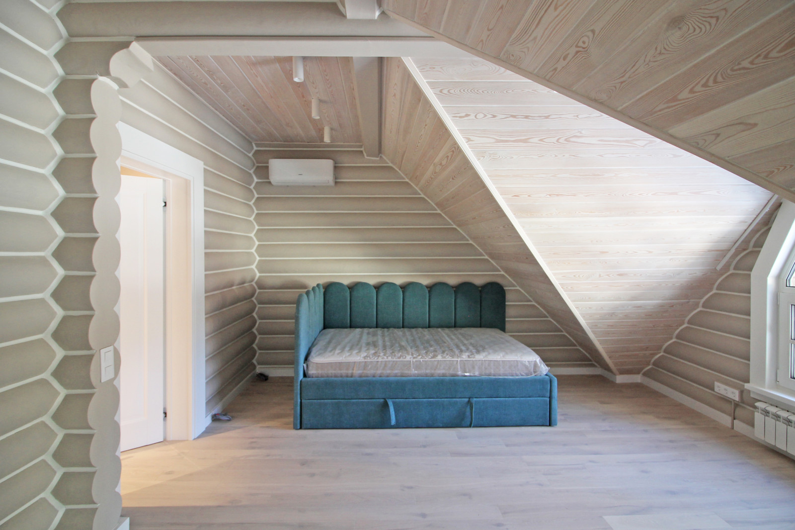 Срубовой коттедж в Рощино