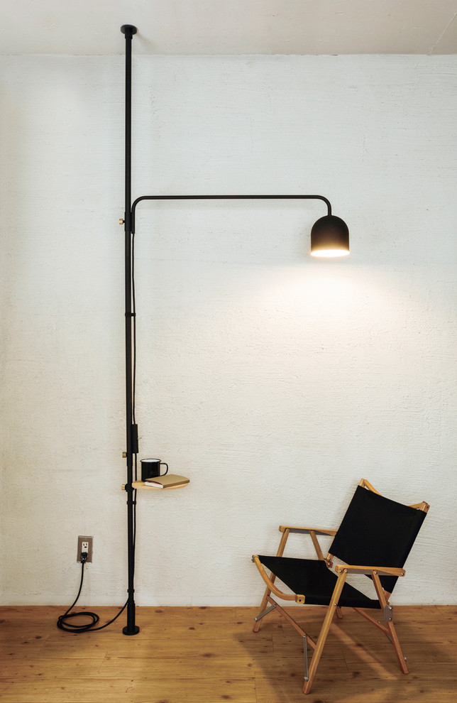 大阪にあるインダストリアルスタイルのおしゃれなホームオフィス・書斎の写真