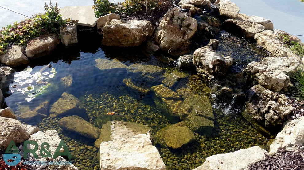 Eagle Lake Pond Installation Mattawan MI Grand Rapids von R&A