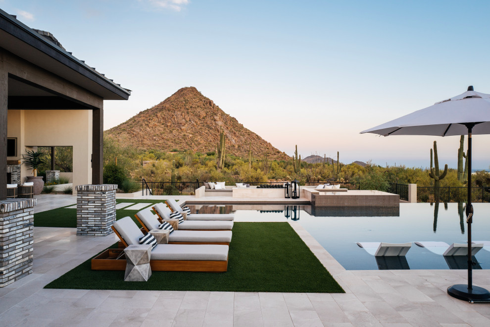 Inspiration for a transitional pool remodel in Phoenix