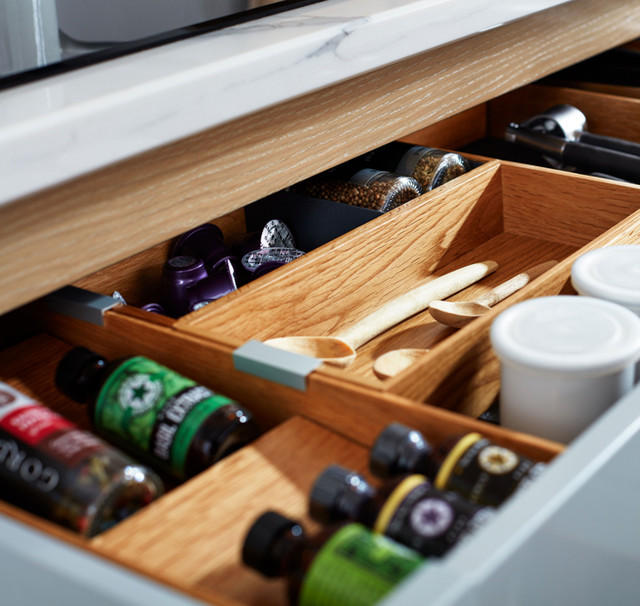 Ellerton traditional-kitchen