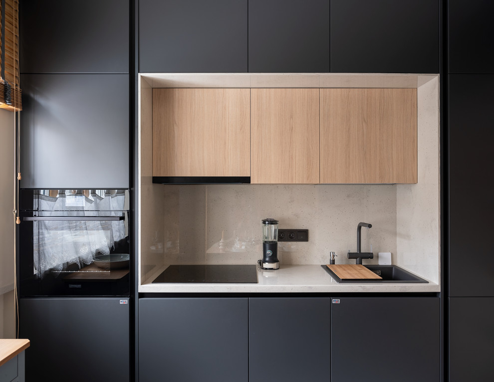 Кухня цвета сажи: Konigin Helena Black 60