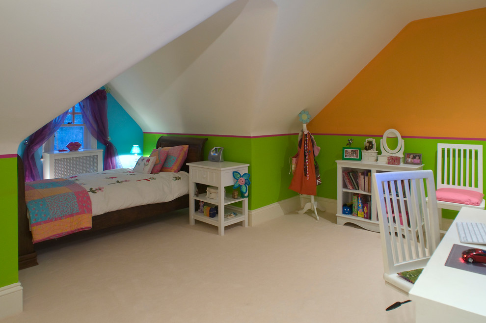 Mid-sized contemporary gender-neutral kids' bedroom in Philadelphia with multi-coloured walls for kids 4-10 years old.