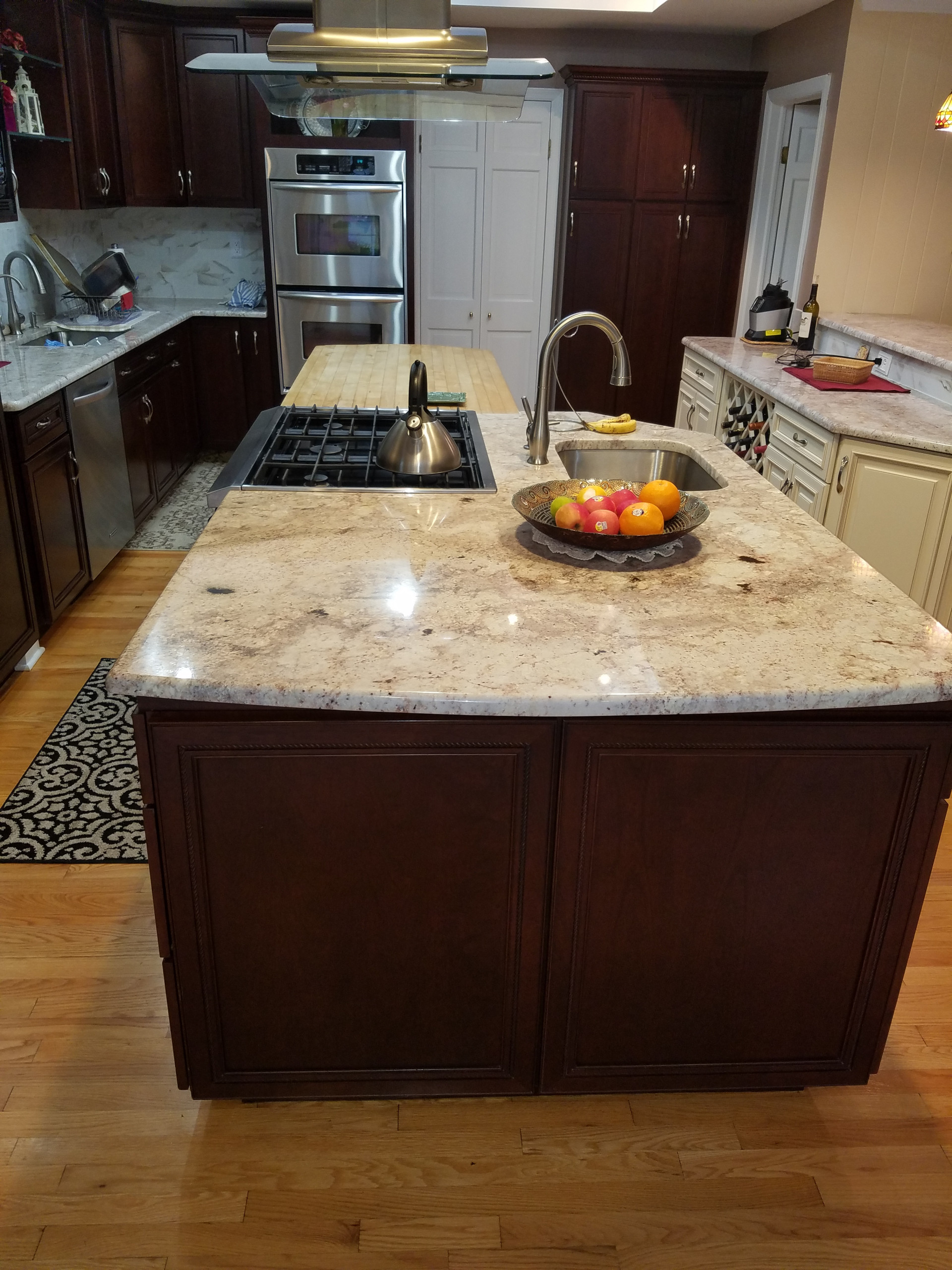 Kitchen Remodel on Sunrise Drive in Hold