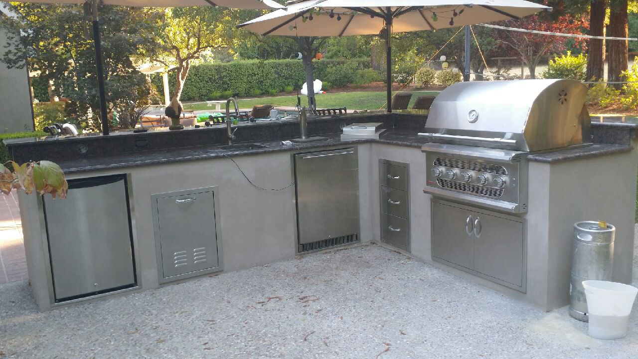 Outdoor Kitchens
