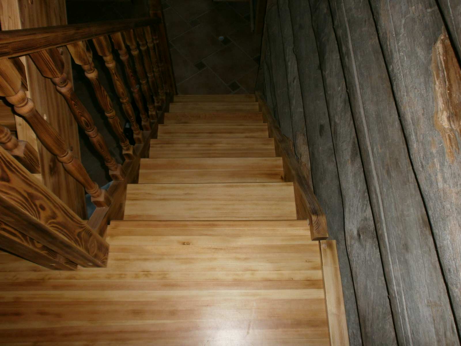 Лестницы из сосны