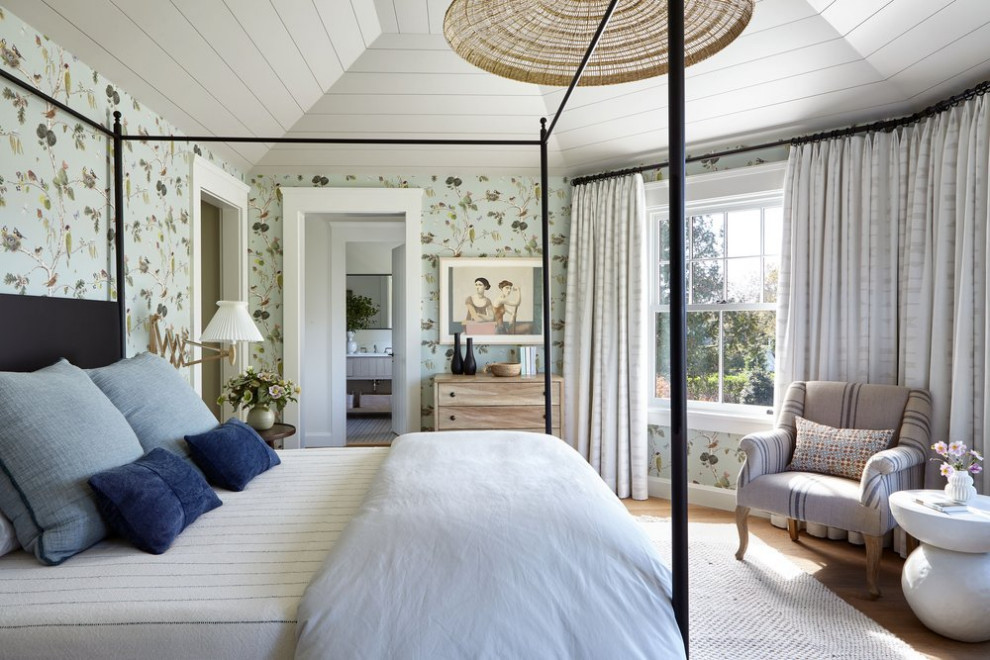 Bedroom - coastal bedroom idea in New York