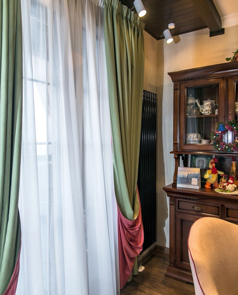 Проект квартиры 2015 года с элементами фольклора