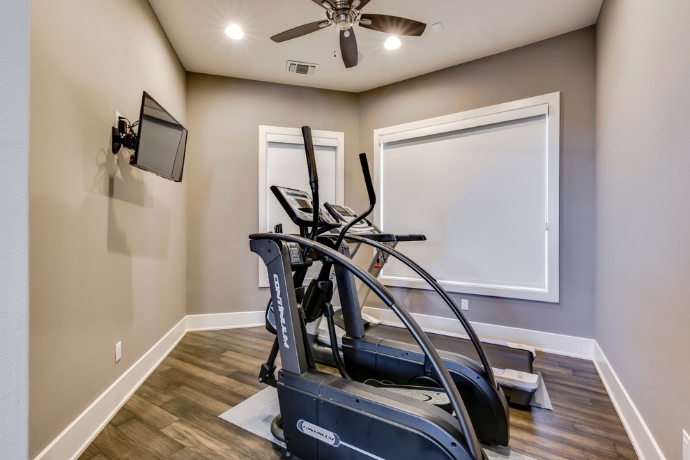 Inspiration for an eclectic home gym in Austin.