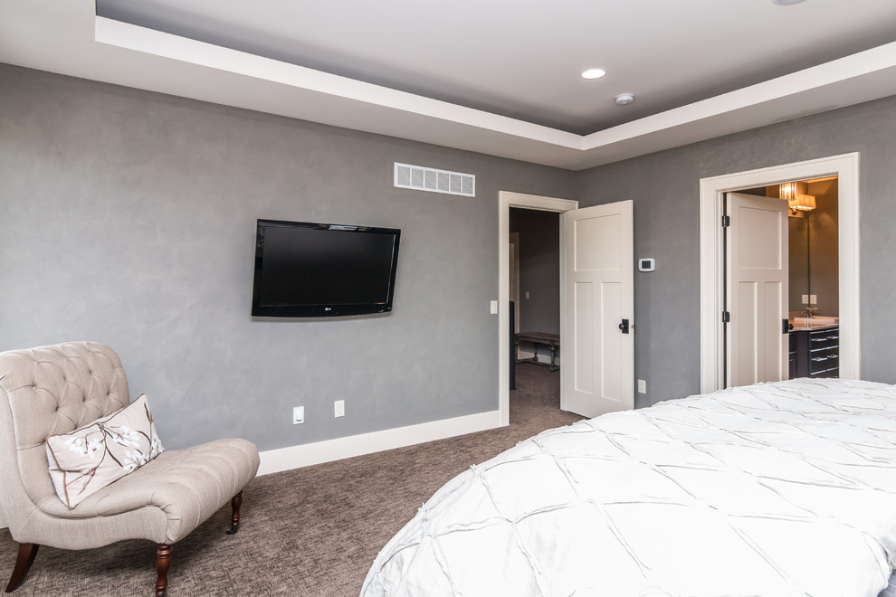 Home design - transitional home design idea