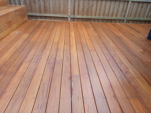 Spotted Gum decking, bench and screen wall trendy