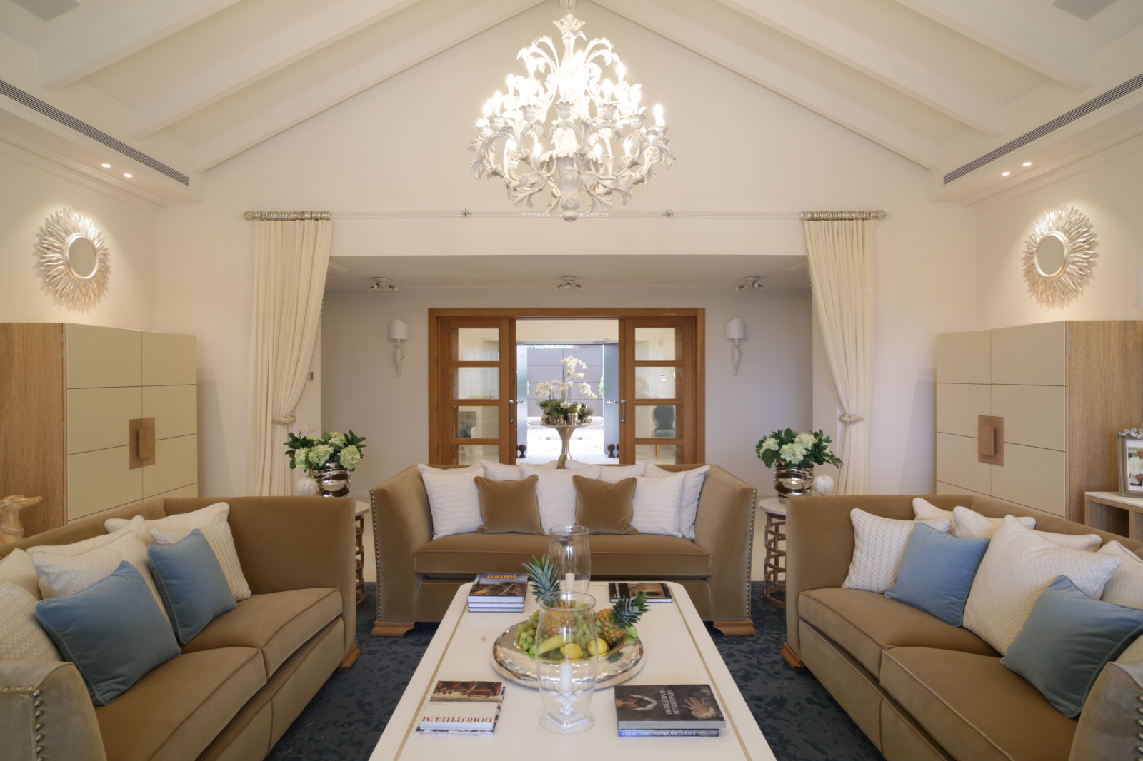 Вилла у моря