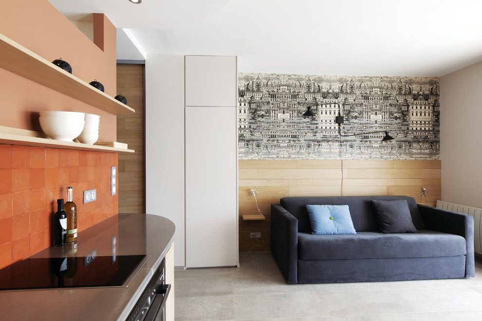 This is an example of a contemporary home in Nice.