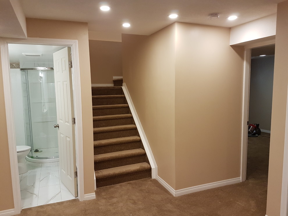 Example of a minimalist home design design in Calgary