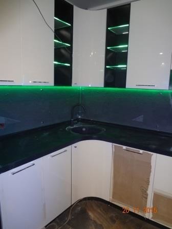 Фартук для кухни с подсветкой