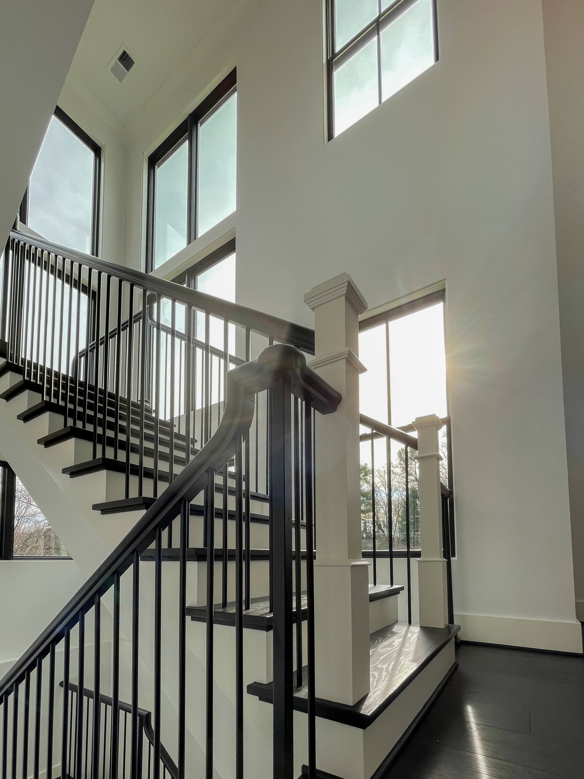90_Classic Staircase with a Contemporary Twist, McLean VA 22101