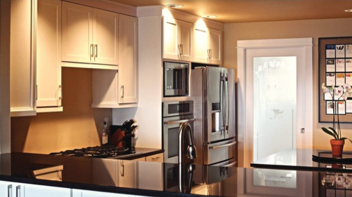 Transitional kitchen photo in Seattle
