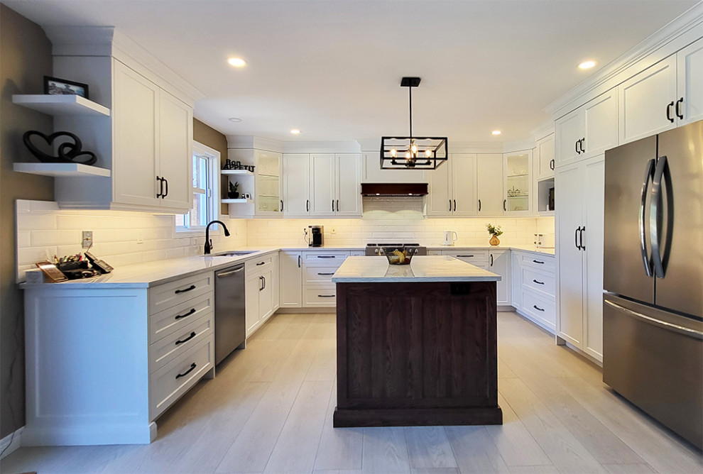 Elora White Kitchen with Dark Oak Island Traditional Kitchen