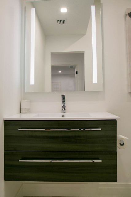 Vanity modern-badezimmer