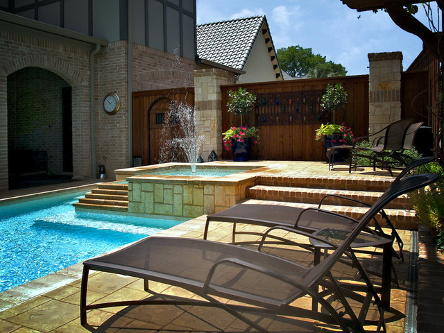 Lakewood Hills Residence contemporary-swimming-pool