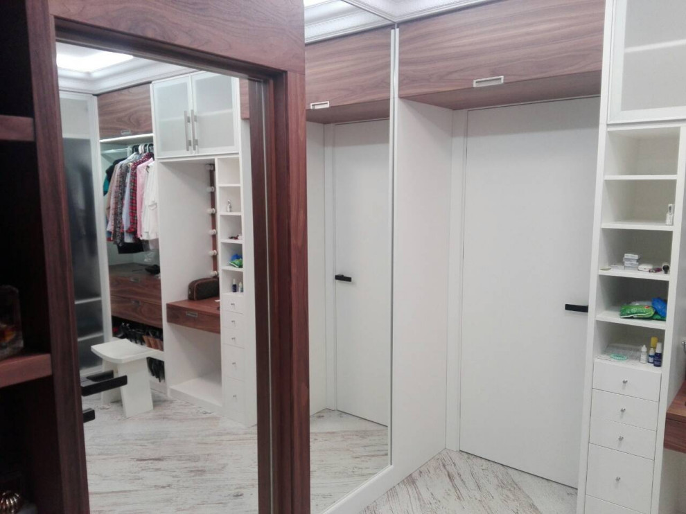 Мебель по индивидуальному проекту (архитекторы И. Березовская и А. Овчинников)