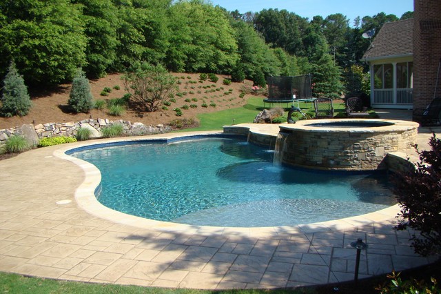 Freeform projects clasico-piscina