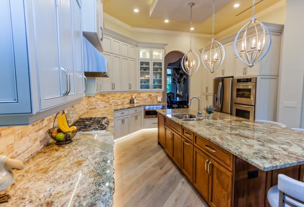 Transitional kitchen photo in Miami
